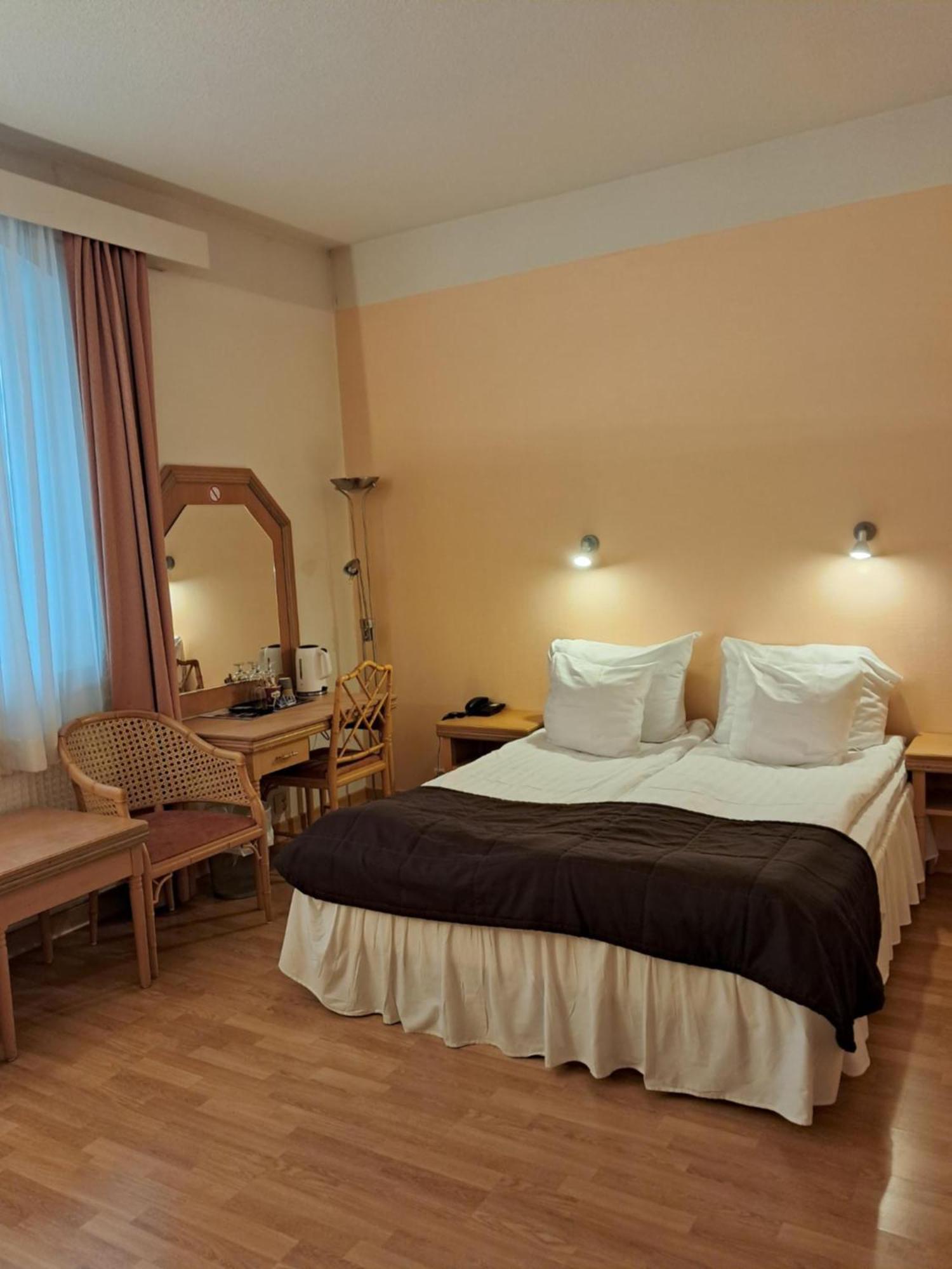 Hiisi Hotel Turku Seaport Bagian luar foto