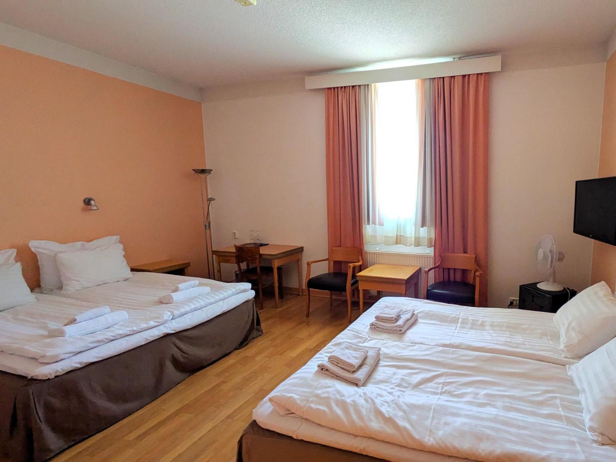 Hiisi Hotel Turku Seaport Bagian luar foto